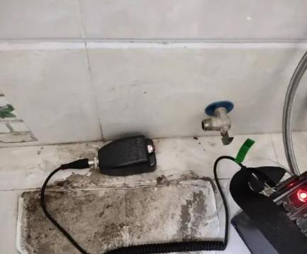 错那屋顶漏水维修公司分享下卫生间漏水的危害及解决方法